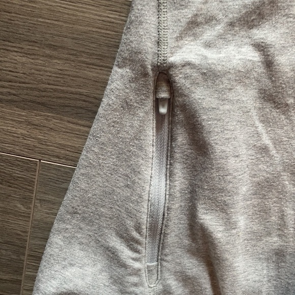 Light grey Nike zip up size medium - Picture 3 of 4